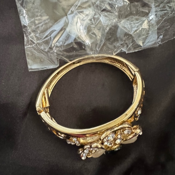 Sun King Fashion Bangle Bracelet With Bling - Picture 4 of 10